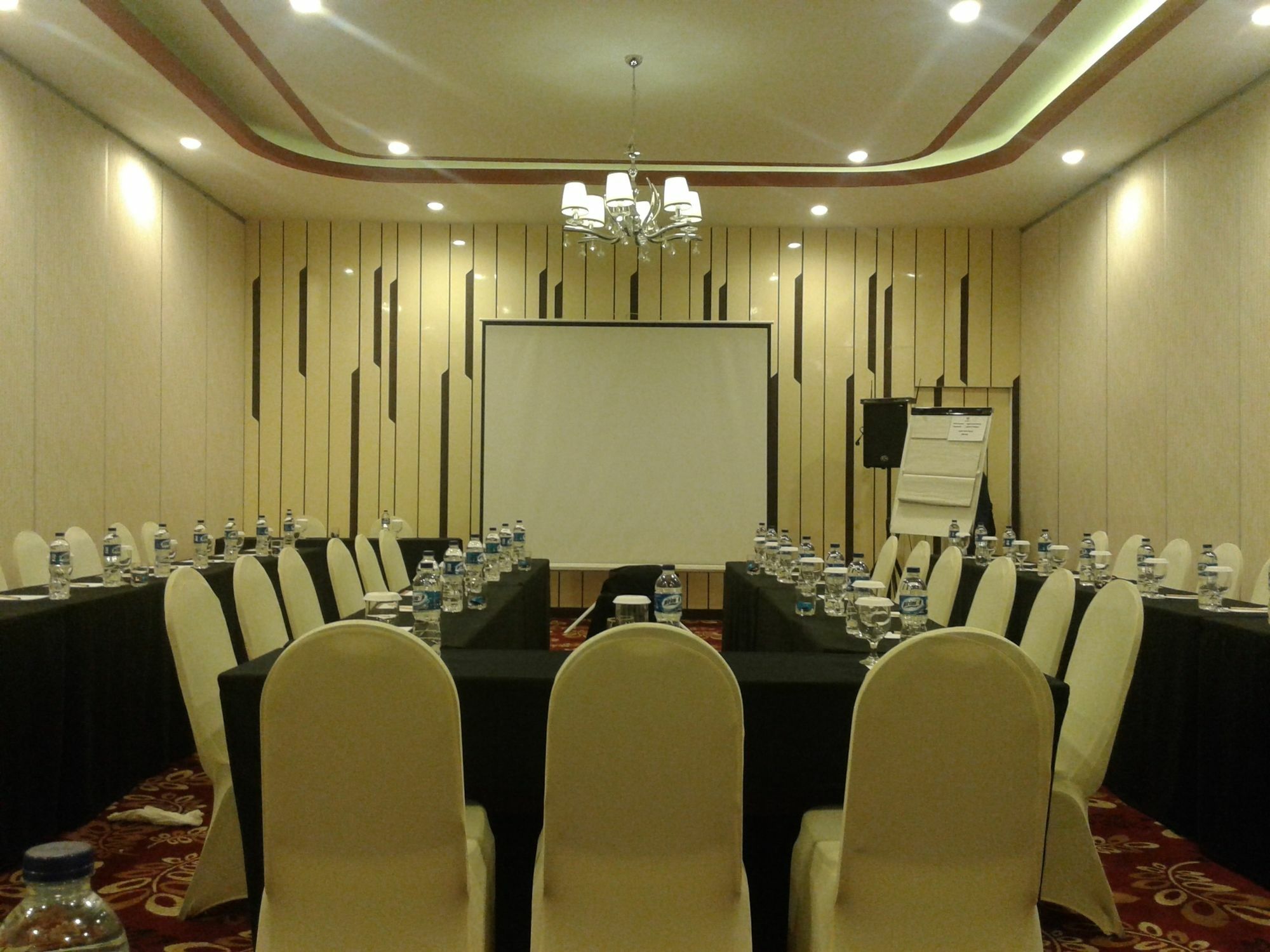 Agria Hotel 3*